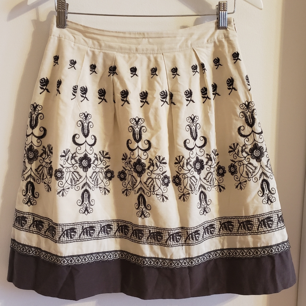 Tristan Skirt A-Line Embroidered Brown Beige Pleated Lined Side Zip Woman S-28